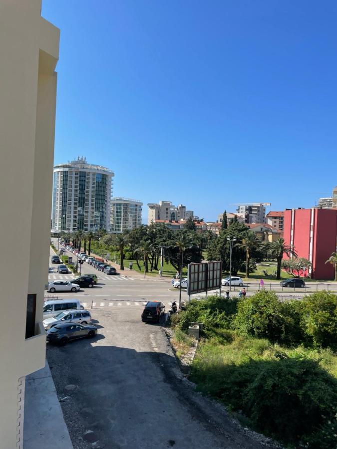 Dora Family Apartments Budua Esterno foto