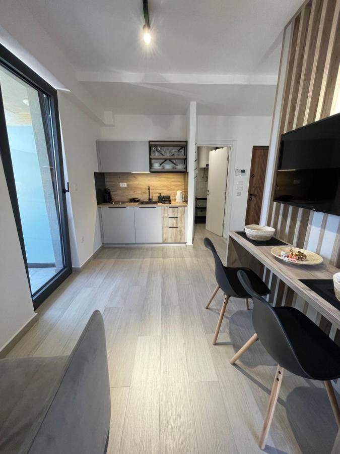 Dora Family Apartments Budua Esterno foto