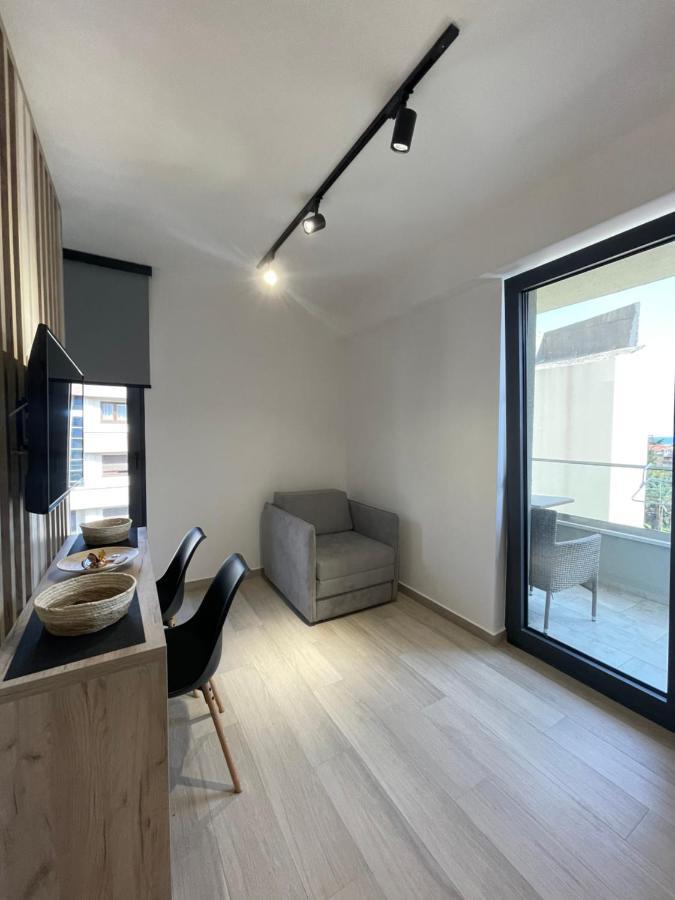 Dora Family Apartments Budua Esterno foto