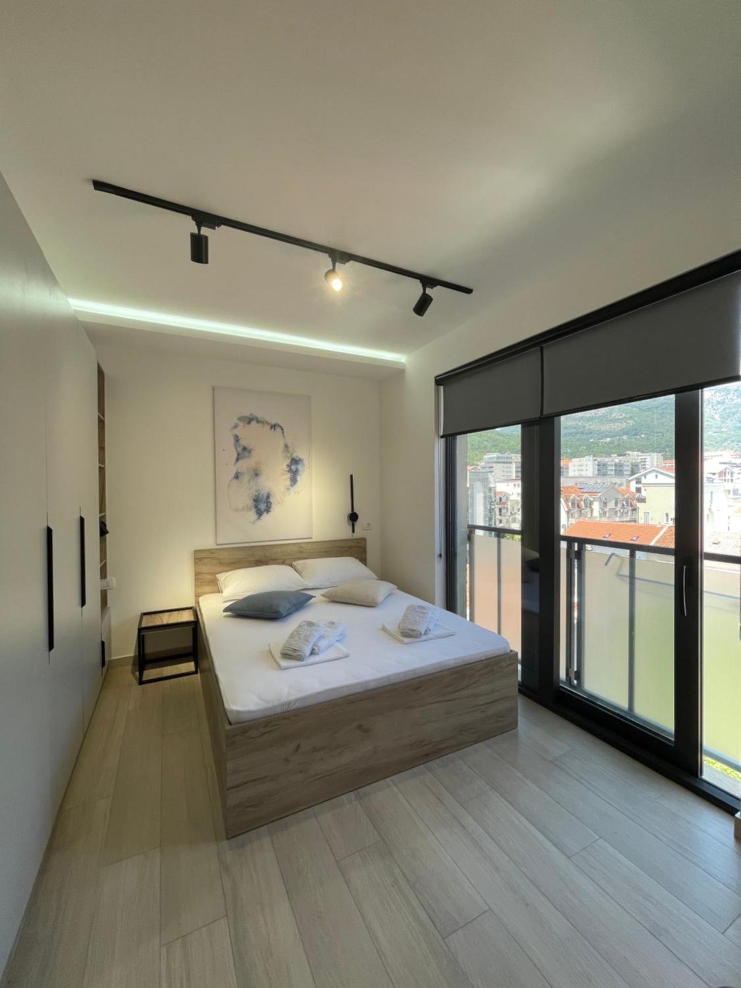 Dora Family Apartments Budua Esterno foto