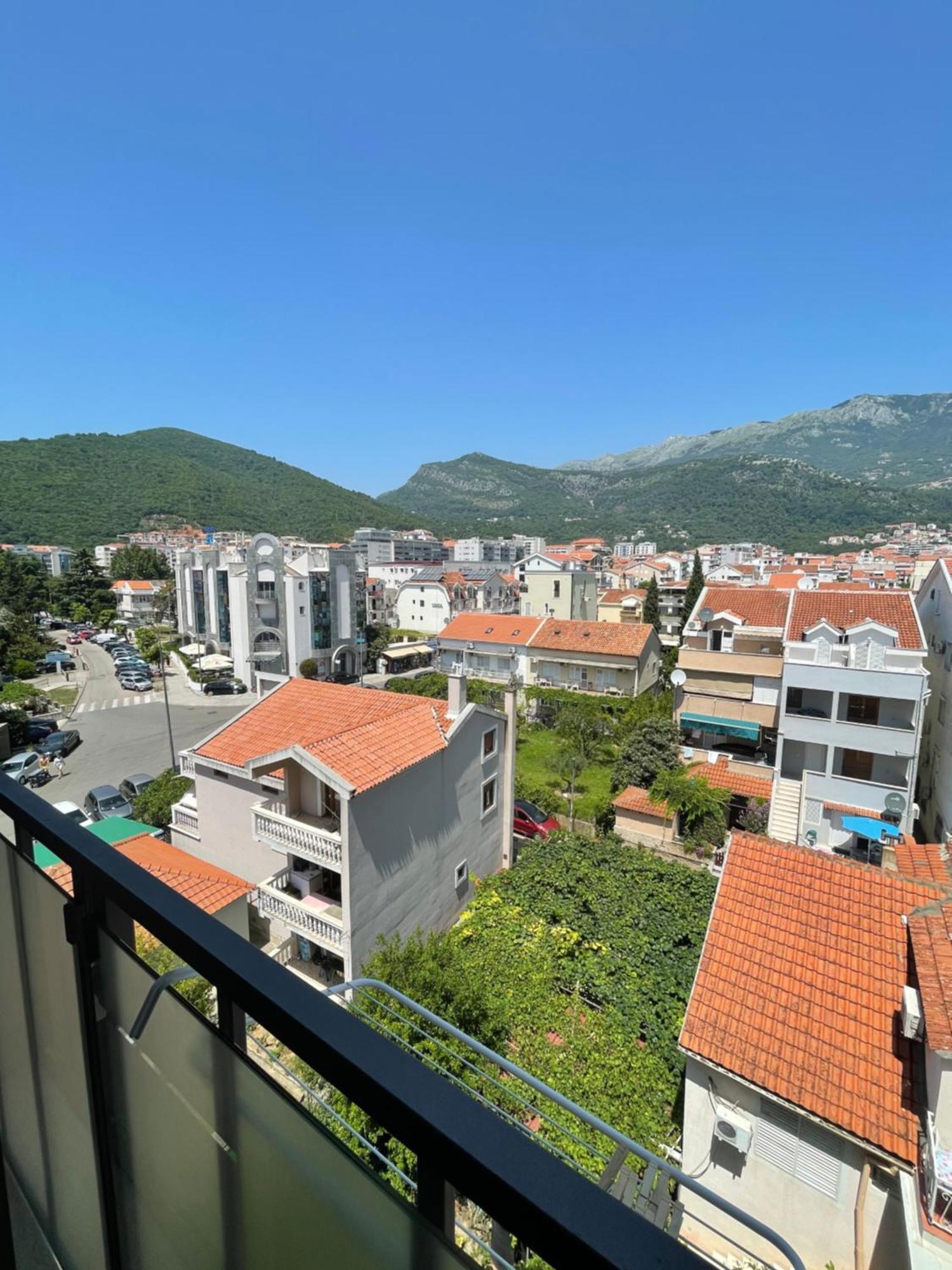 Dora Family Apartments Budua Esterno foto