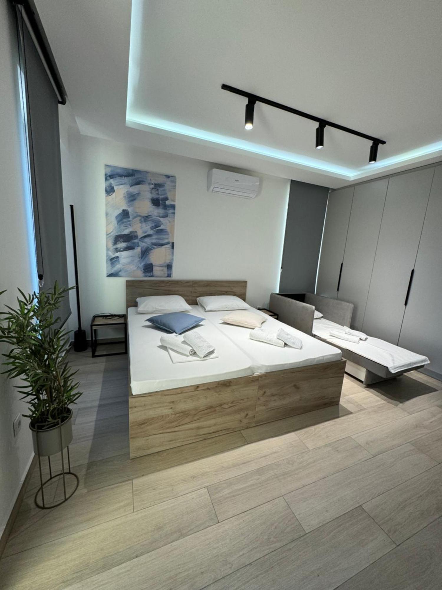 Dora Family Apartments Budua Esterno foto